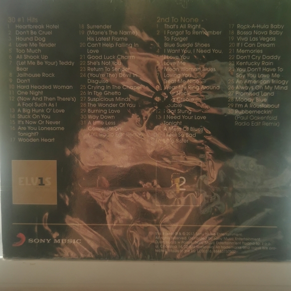 Elvis Presley Box Set - Picture 2 of 2